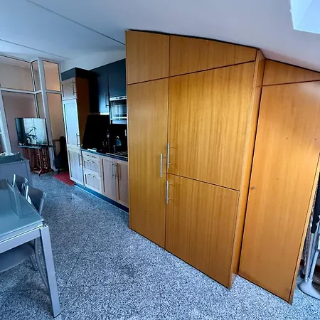Apartment Modern Flat With Pool & Sea View *